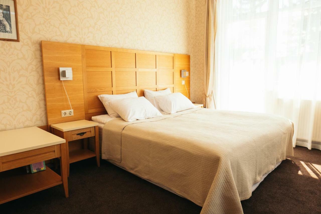 Hotel Vila Diemedis Паланга Екстер'єр фото