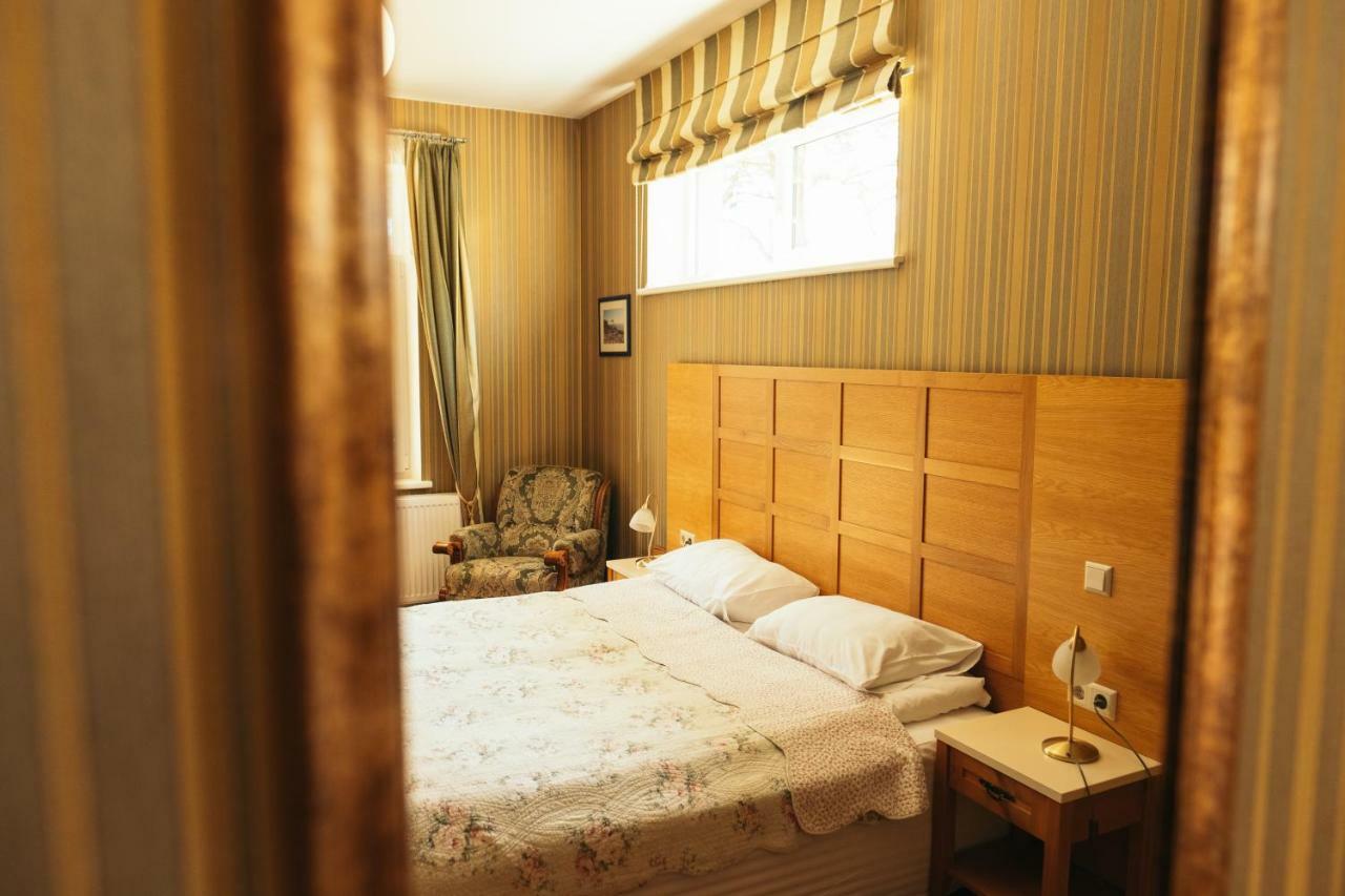 Hotel Vila Diemedis Паланга Екстер'єр фото